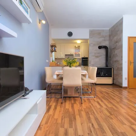 Nenad 1812 Apartment
